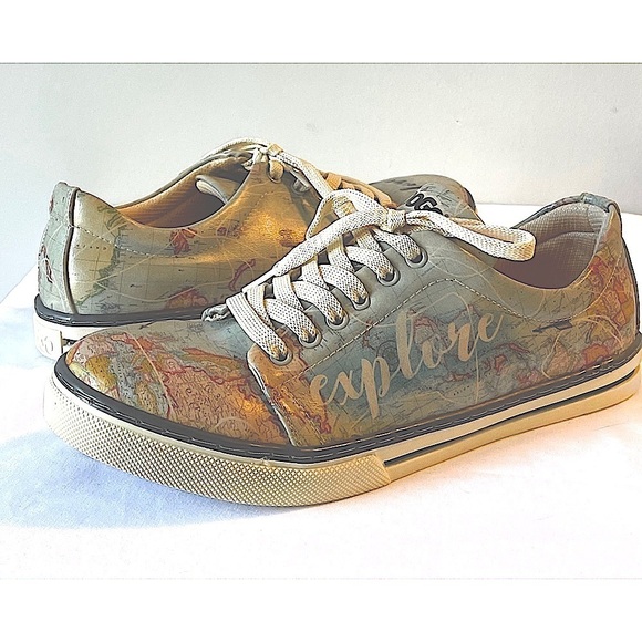 Dogo gray world map sneakers women’s Size 38 euro or US 7.5, flat cute kitsch - Picture 1 of 9